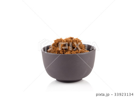 Brown sugar on white Brown sugar on white 33923134