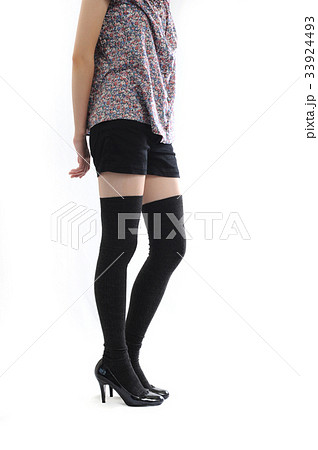 きれいな女性の脚 ニーハイソックス きれいな女性の脚 ニーハイソックス 33924493