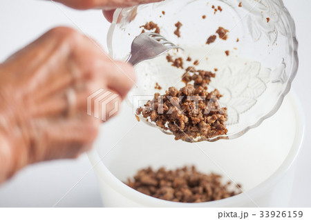 Step by step Levantine cuisine kibbeh preparation 33926159