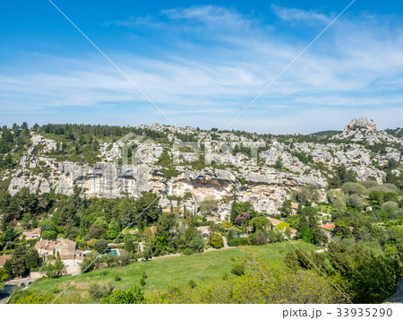 Landscape view from Les Baux-de-provence 33935290