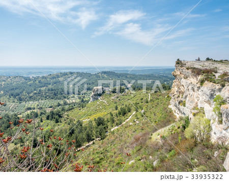 Landscape view from Chateau des Baux-de-provence Landscape view from Chateau des Baux-de-provence 33935322