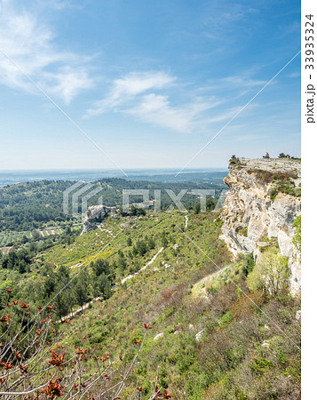 Landscape view from Chateau des Baux-de-provence Landscape view from Chateau des Baux-de-provence 33935324