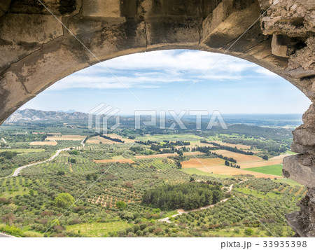 Landscape view from Chateau des Baux-de-provence Landscape view from Chateau des Baux-de-provence 33935398