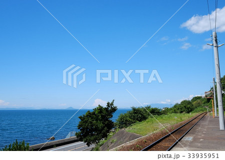 下灘駅と伊予灘 下灘駅と伊予灘 33935951