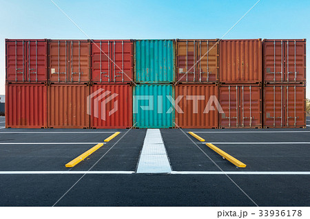 Container handling and storage in shipyard Container handling and storage in shipyard 33936178