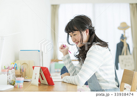 中高生 勉強 33938474