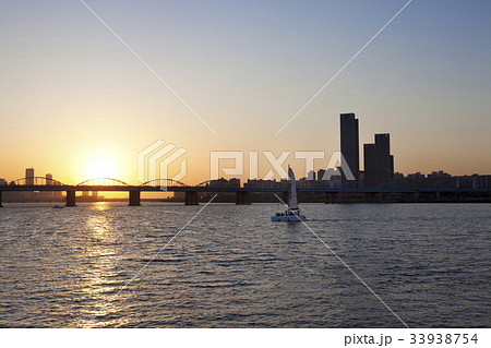 高層ビル ソウル 日の出 33938754