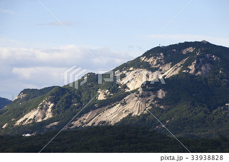 岩 石 グー 33938828