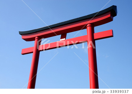 亀山ダムの鳥居　亀山湖　千葉県君津市 33939337