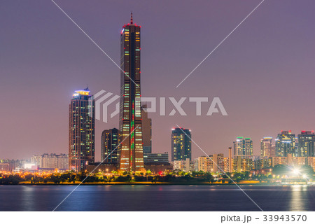 Korea,Seoul at night, South Korea city skyline 33943570