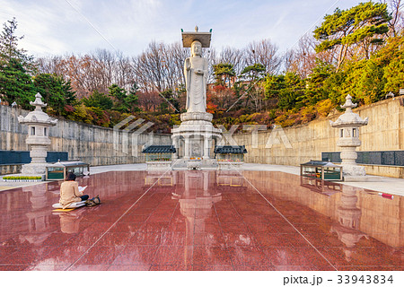 Bongeunsa temple in Seoul City, South Korea. 33943834