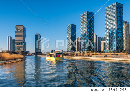 Incheon,Central Park in Songdo 33944243