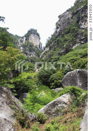 夏の昇仙峡・覚円峰 33945950