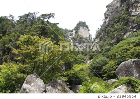 夏の昇仙峡・覚円峰 33945954