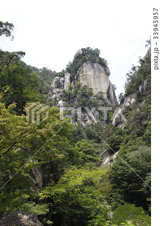 夏の昇仙峡・覚円峰 33945957