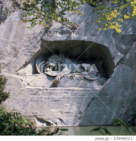 ルツェルン スイス 瀕死のライオン像の写真素材