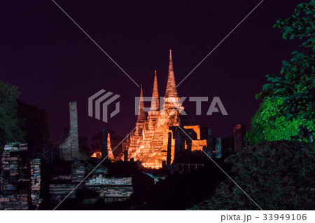 夜のアユタヤ遺跡 ワットプラシーサンペット 夜のアユタヤ遺跡 ワットプラシーサンペット 33949106