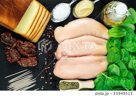 Raw chicken fillet Raw chicken fillet 33949513