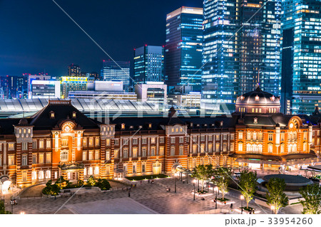 東京駅・丸の内の夜景 33954260