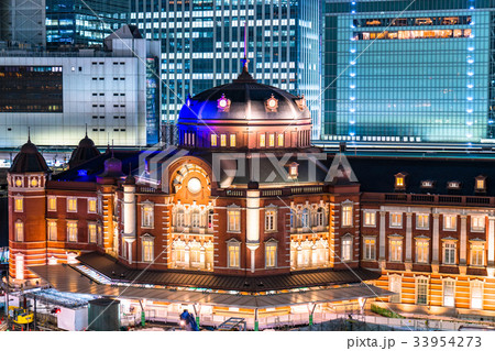 東京駅・丸の内の夜景 33954273