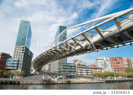 ズビズリ橋　ビルバオ　バスク地方　スペイン 33956953