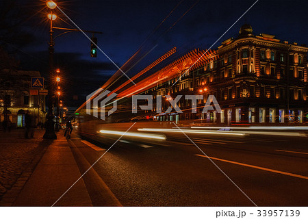 Traffic at night Petersburg. 33957139