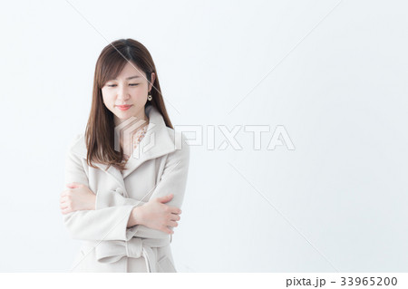 若い女性 若い女性 33965200