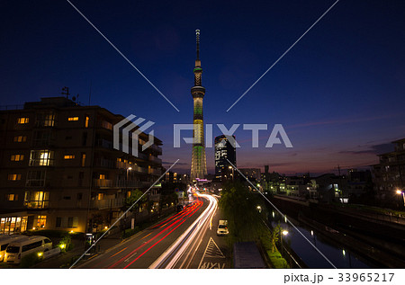 【東京夜景】東京スカイツリー　押上　柳島歩道橋　ブラジル国旗 33965217