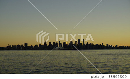 Vancouver Vancouver 33965309