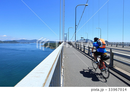 しまなみ海道を走る自転車 愛媛県の写真素材 しまなみ海道を走る自転車 愛媛県の写真素材