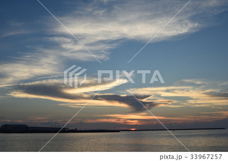 沖縄那覇港の夕陽 沖縄那覇港の夕陽 33967257
