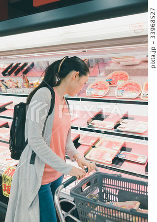 supermarket supermarket 33968527