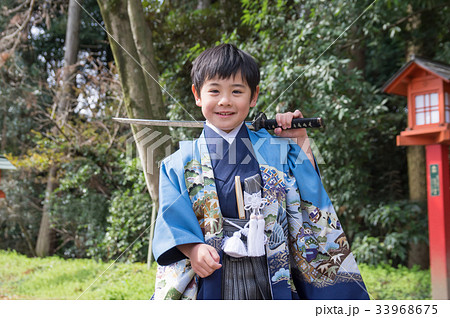 七五三 5歳袴の男の子の写真素材 [33968675] - PIXTA