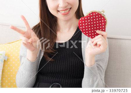 若い女性 若い女性 33970725