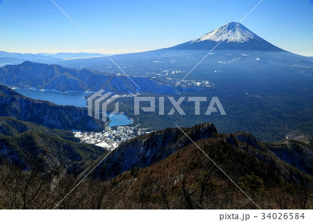 御坂山地・王岳から見る富士山と西湖 34026584