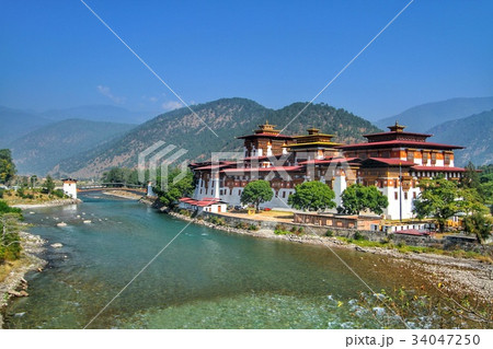 Punakha Dzong Monastery and Mo Chhu river, Bhutan 34047250
