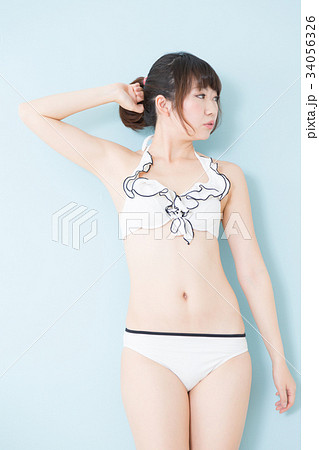 水着の女性 水着の女性 34056326