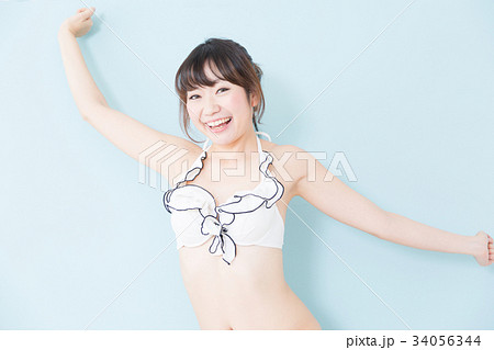 水着の女性　 34056344
