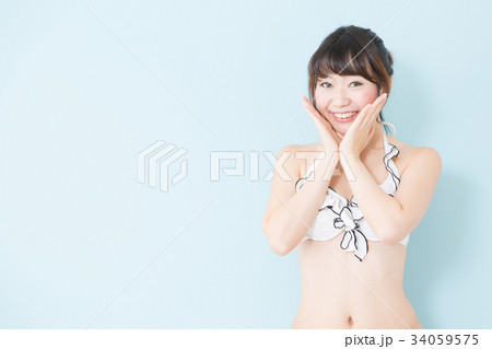 水着の女性 水着の女性 34059575