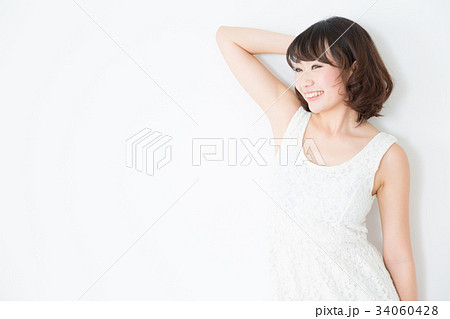 若い女性 34060428