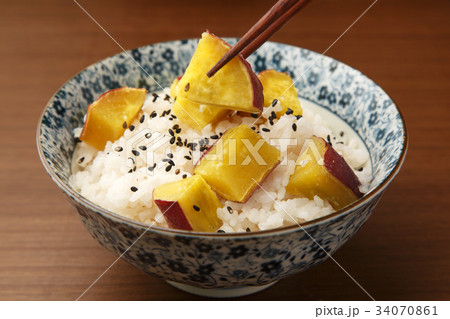 サツマイモご飯 34070861