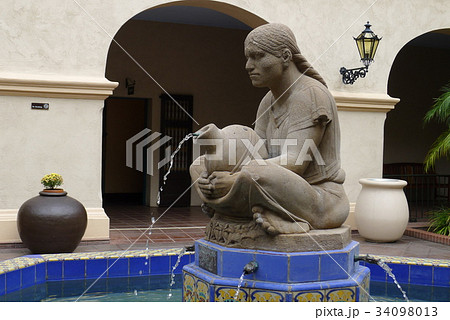 テワンテペクの女性の噴水 テワンテペクの女性の噴水 34098013