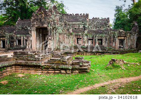 Ruins of Pra Khan Temple in Angkor Thom Ruins of Pra Khan Temple in Angkor Thom 34102618