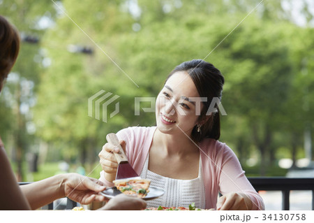 露天カフェ カフェテラス 娘 34130758