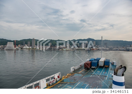 ジャンボフェリー　神戸から小豆島行き　神戸港を出発 34146151