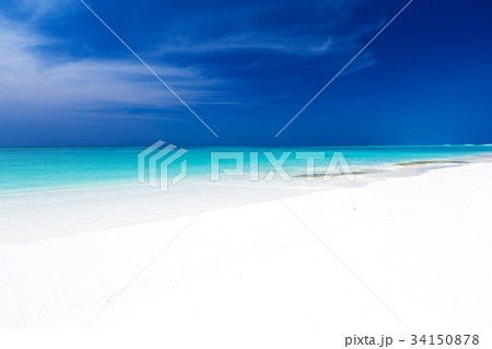 Maldives island seascape 34150878