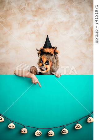 Halloween Pumpkin Autumn Holiday Concept Halloween Pumpkin Autumn Holiday Concept 34151971
