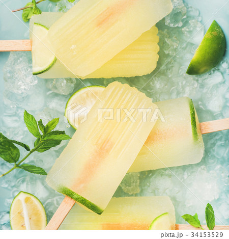 Summer lemonade popsicles with lime and chipped 34153529