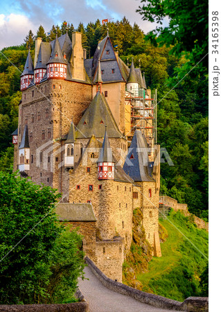 Burg Eltz castle in Rhineland-Palatinate at sunset Burg Eltz castle in Rhineland-Palatinate at sunset 34165398