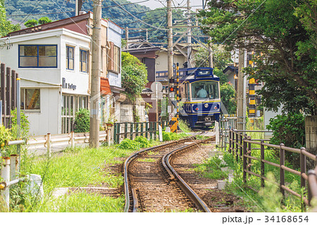 江ノ電　稲村ヶ崎駅付近 34168654
